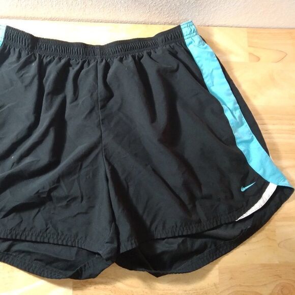 Nike Striped Wind Shorts Trainers - Picture 3 of 7